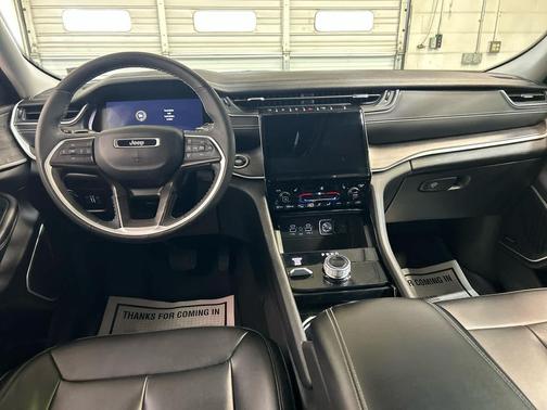 Bright White Clearcoat 2023 Jeep Grand Cherokee Limited