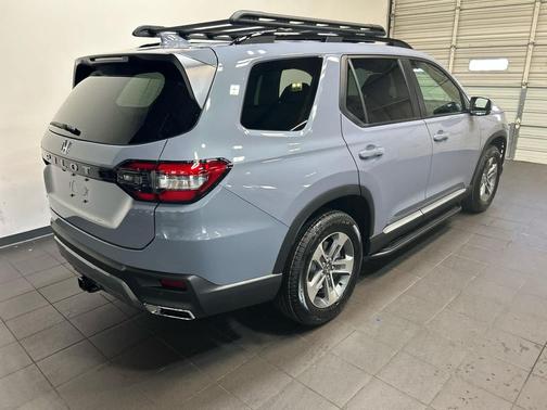 Sonic Gray Pearl 2026 Honda Pilot EX-L