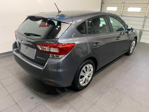 2019 Subaru Impreza 2.0i