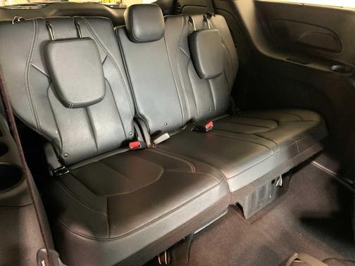 2020 Chrysler Pacifica Touring-L Plus