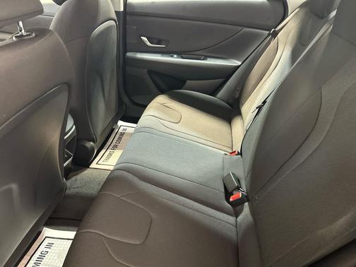 Abyss Black 2026 Hyundai ELANTRA SE