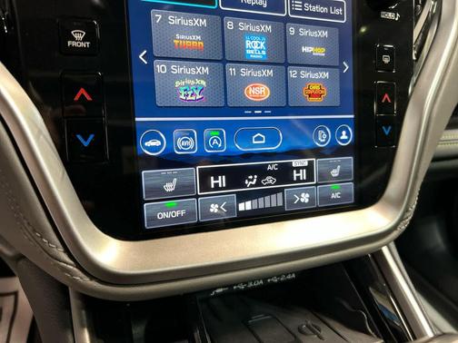 Magnetite Gray Metallic 2025 Subaru Outback Onyx Edition XT