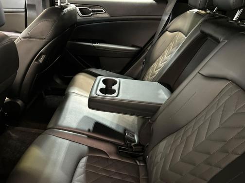 Ebony Black 2024 Kia Sportage X-Line