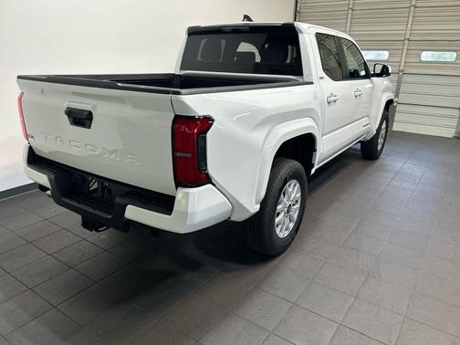 Ice Cap 2026 Toyota Tacoma SR5