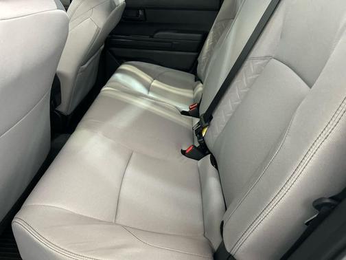 Ice Cap 2026 Toyota Tacoma SR5