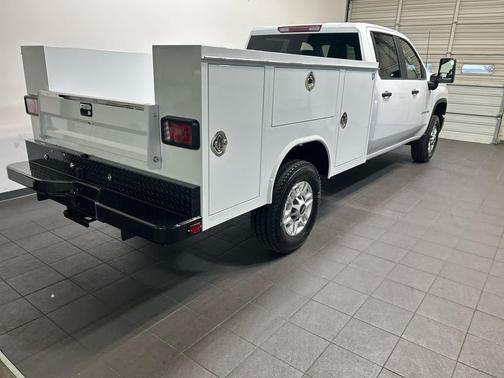 Summit White 2026 Chevrolet Silverado 2500 WT