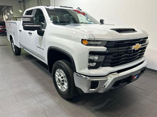 Summit White 2026 Chevrolet Silverado 2500 WT