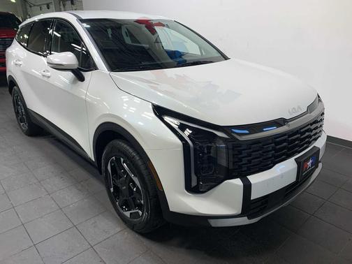 Snow White Pearl 2026 Kia Sportage SX Turbo