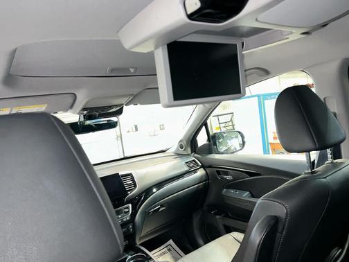 Crystal Black Pearl 2021 Honda Pilot AWD Elite