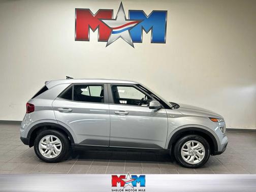 Stellar Silver 2022 Hyundai VENUE SE