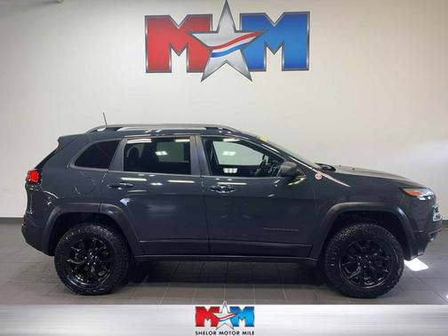 2018 Jeep Cherokee Trailhawk