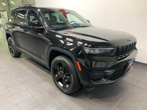 2024 Jeep Grand Cherokee Altitude