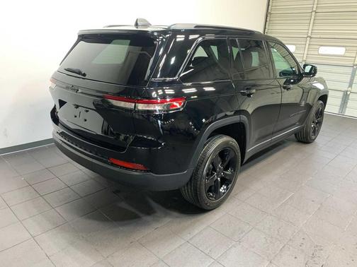 2024 Jeep Grand Cherokee Altitude