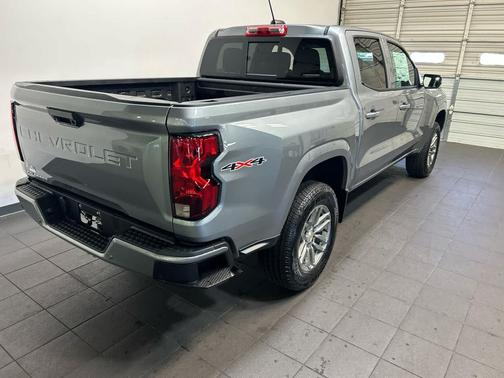 Sterling Gray Metallic 2026 Chevrolet Colorado LT