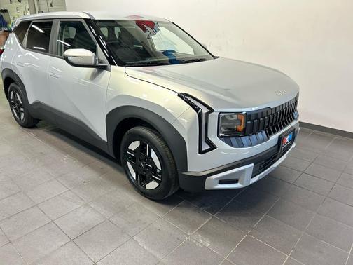 Ivory Silver 2027 Kia Seltos LX
