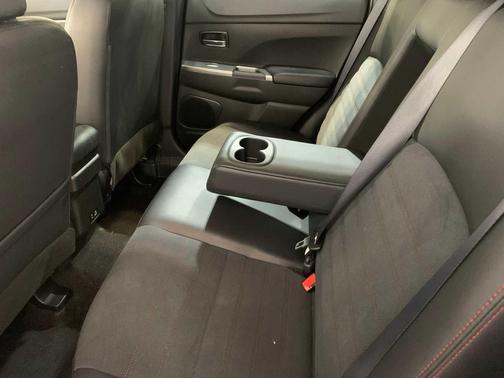 2022 Mitsubishi Outlander Sport SE