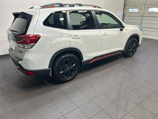 Crystal White Pearl 2019 Subaru Forester Sport