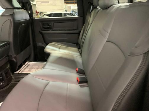 2026 RAM 2500 Tradesman Crew Cab 4x4 6'4' Box