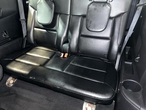 CARBONIZED GRAY METALLIC 2021 Ford Explorer XLT
