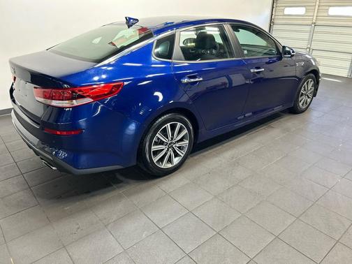 Horizon Blue 2019 Kia Optima LX