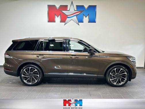 Bronze Smoke Metallic Clearcoat 2022 Lincoln Aviator Reserve AWD