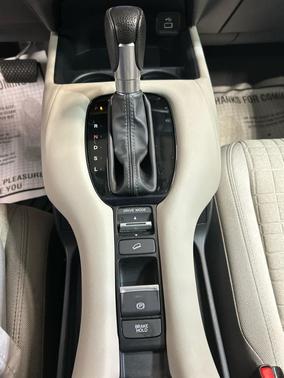 Nordic Forest Pearl 2023 Honda HR-V LX