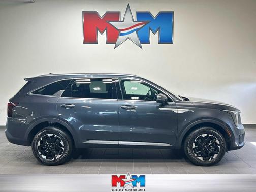 Gravity Grey 2024 Kia Sorento S