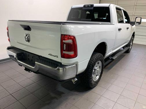 2024 RAM 2500 Tradesman Crew Cab 4x4 6'4' Box
