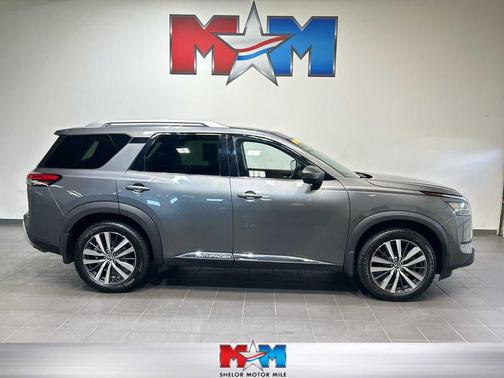 Gun Metallic 2022 Nissan Pathfinder Platinum 4WD