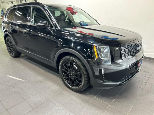 Ebony Black 2022 Kia Telluride EX