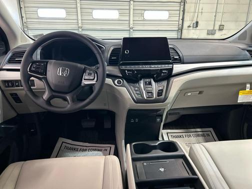 Platinum White Pearl 2026 Honda Odyssey EX-L
