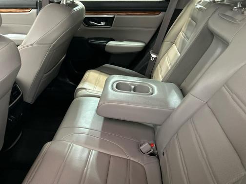 Crystal Black Pearl 2020 Honda CR-V AWD Touring