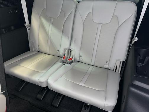GLACIAL WHITE 2026 Kia Sorento EX