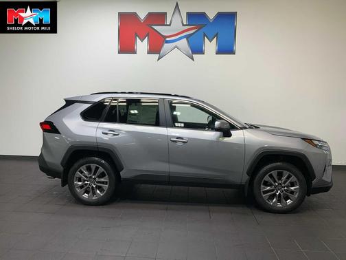 2025 Toyota RAV4 XLE Premium