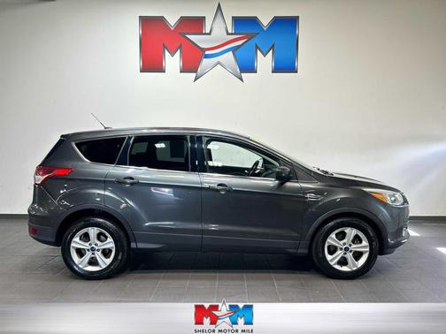 Magnetic 2016 Ford Escape SE