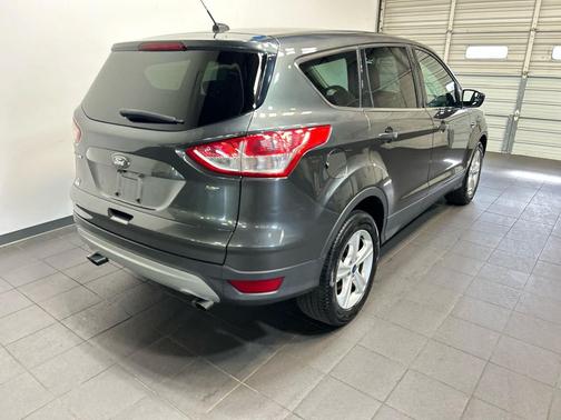 Magnetic 2016 Ford Escape SE