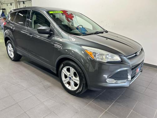 Magnetic 2016 Ford Escape SE