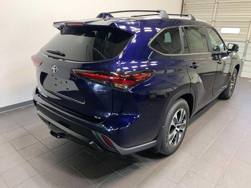 2026 Toyota Highlander Hybrid XLE