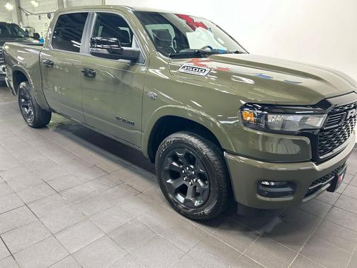 Tank 2027 RAM 1500 Big Horn/Lone Star