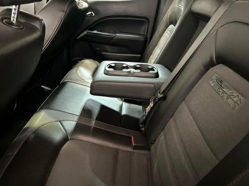 Red Quartz Tintcoat 2017 GMC Canyon SLE