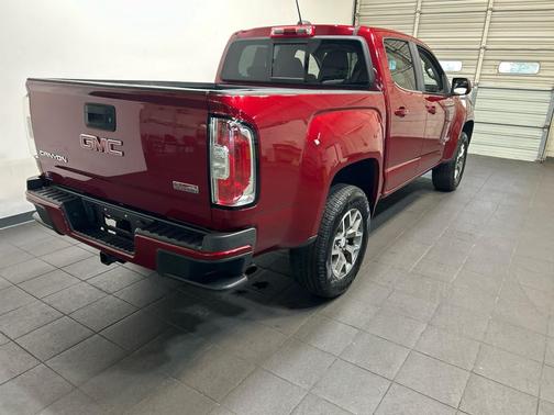 Red Quartz Tintcoat 2017 GMC Canyon SLE