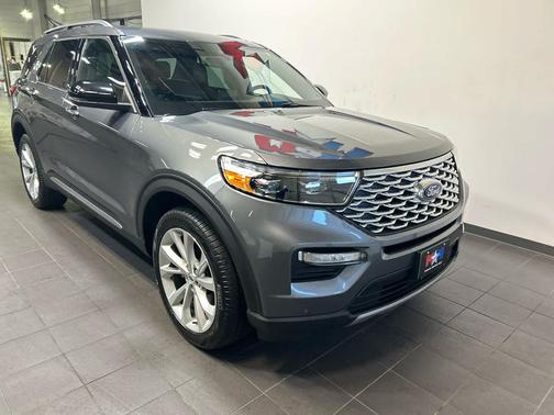 Carbonized Gray Metallic 2023 Ford Explorer Platinum