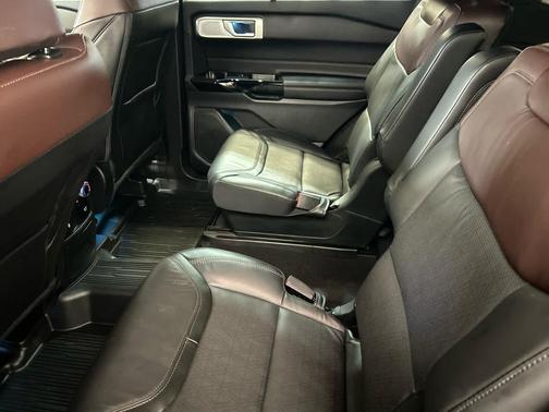 Carbonized Gray Metallic 2023 Ford Explorer Platinum