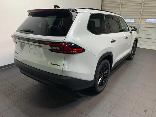 2026 Toyota Grand Highlander Hybrid Nightshade Edition