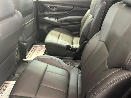 Crystal White Pearl 2026 Subaru Ascent Premium 7-Passenger