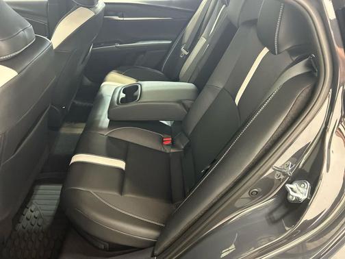 Underground 2026 Toyota Camry SE