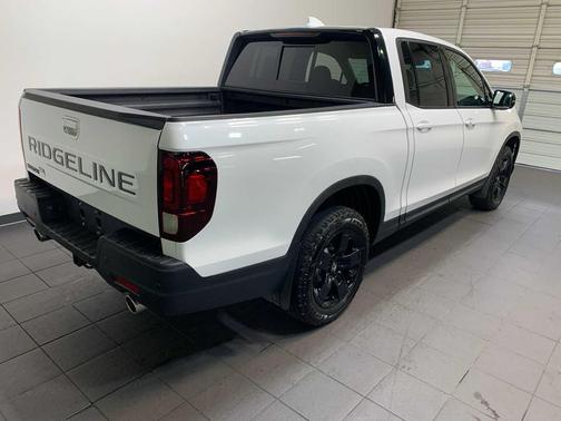 2025 Honda Ridgeline Black