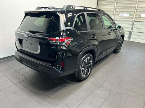 Crystal Black Silica 2026 Subaru Forester Limited