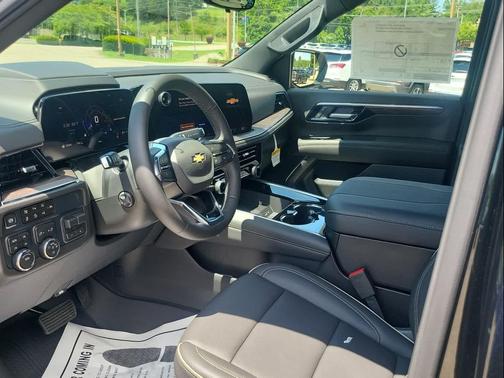 Black 2026 Chevrolet Suburban Premier