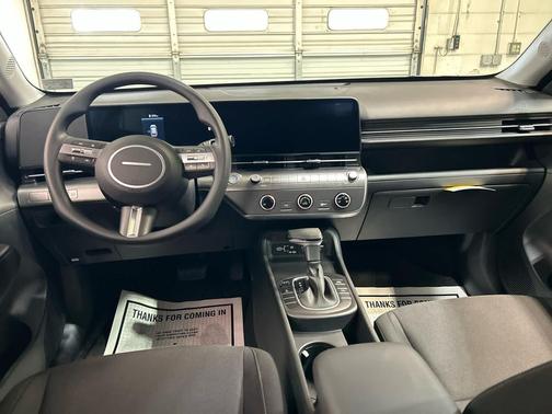 Cyber Gray Metallic 2027 Hyundai KONA SE